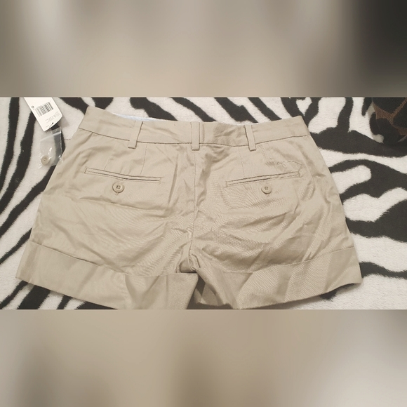 Shorts - Picture 5 of 6